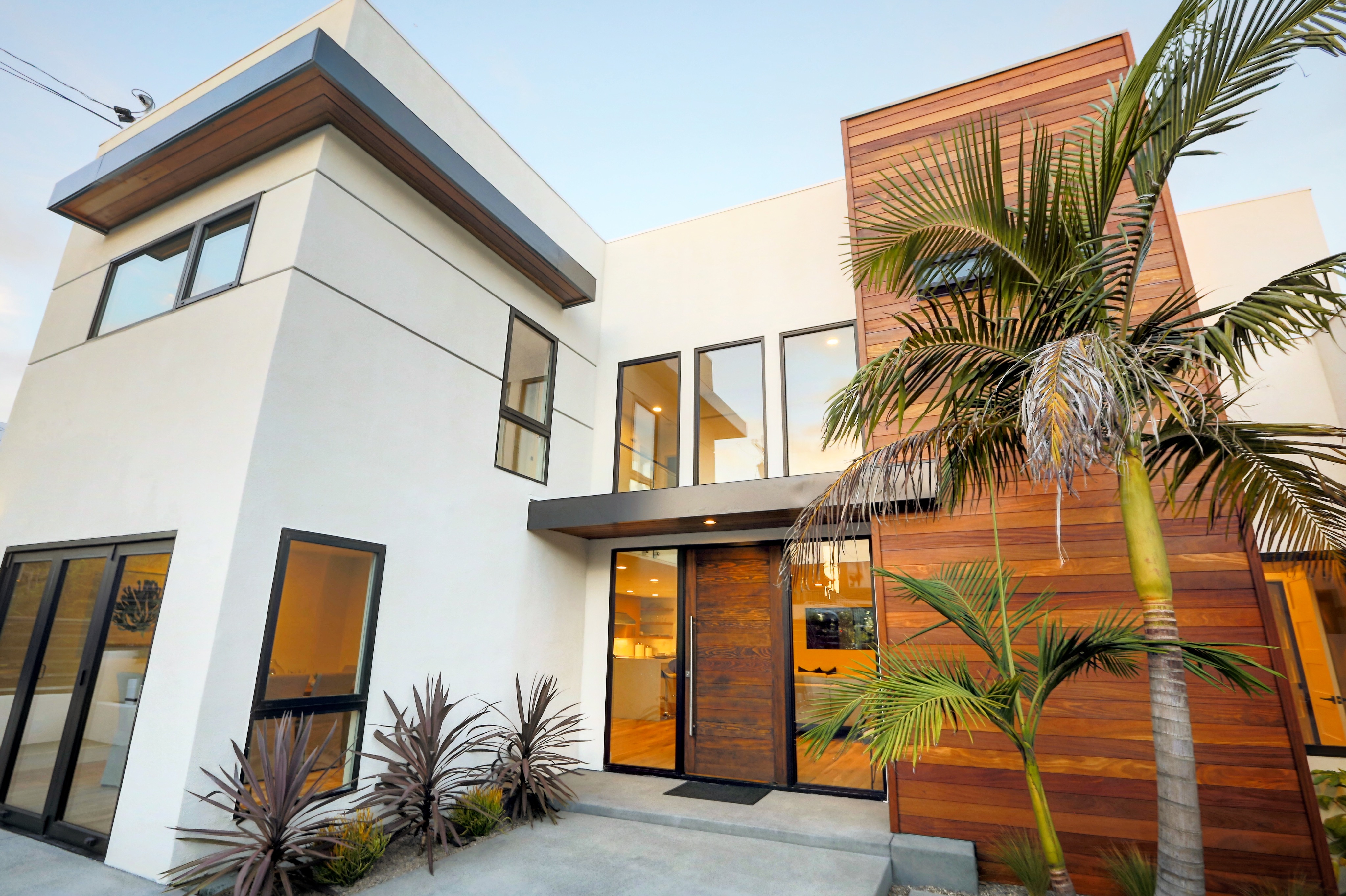 Contemporary Solana Beach Home Near Fletcher Cove