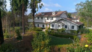 Vista Modern Farmhouse | San Diego Living (1)